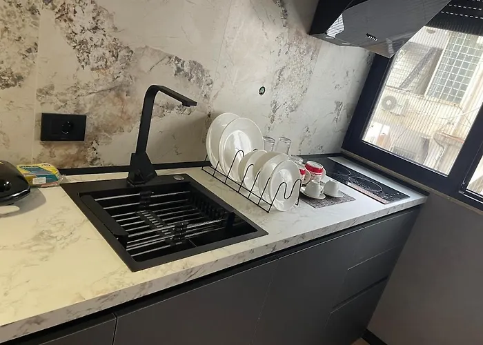 Jt - Red Apartman Tirana